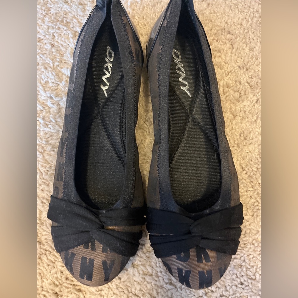 DKNY flats hardly worn